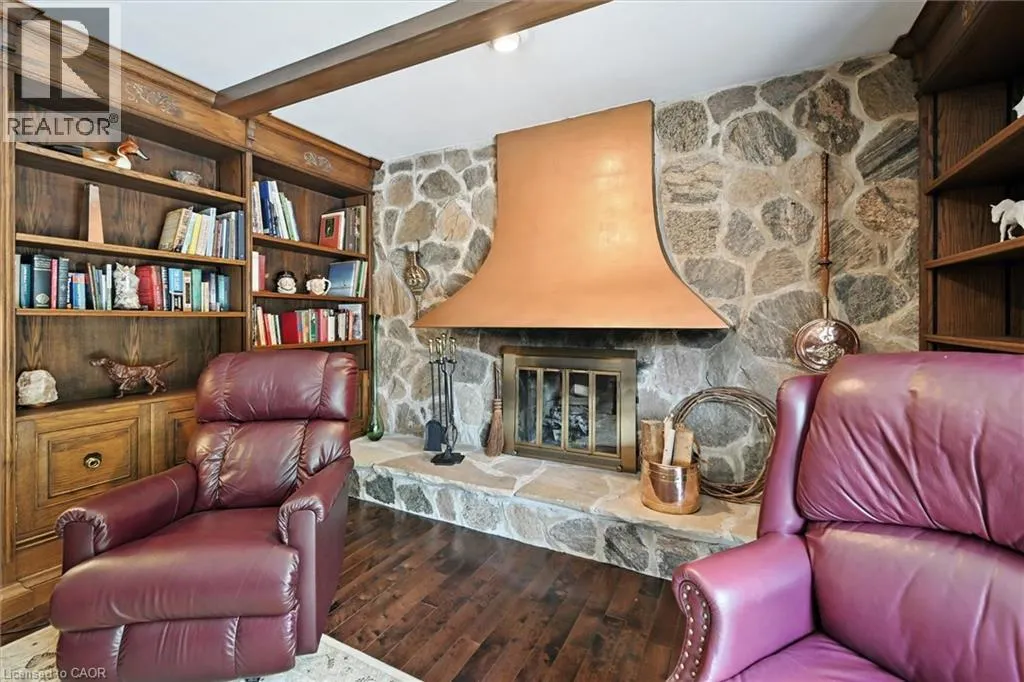 2105 AGINCOURT Crescent