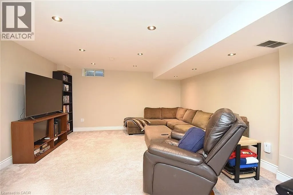 15 BRONTE Court