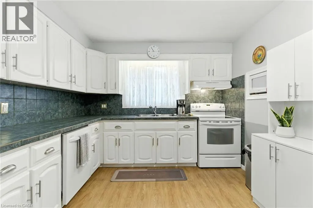 226 CARSON Drive