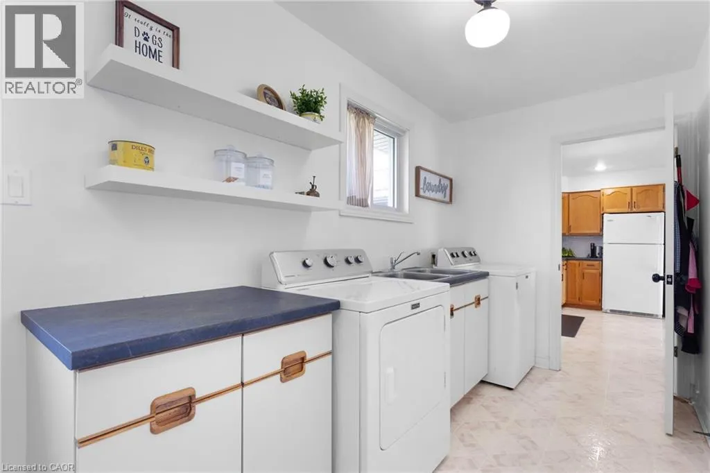 25 MCINTOSH Drive