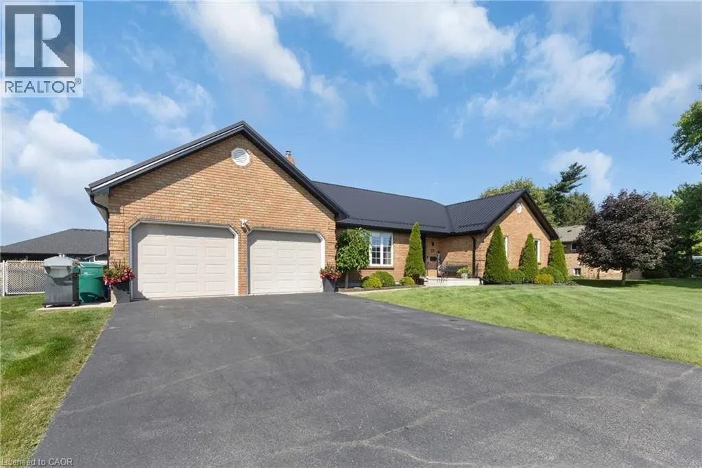 25 MCINTOSH Drive