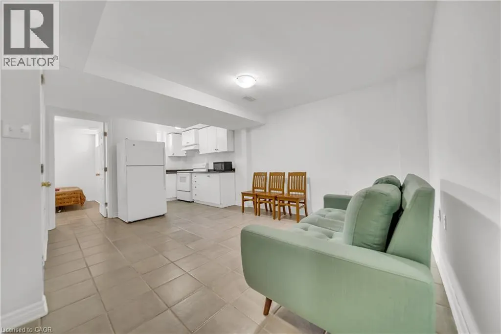 562 ORANGE WALK Crescent