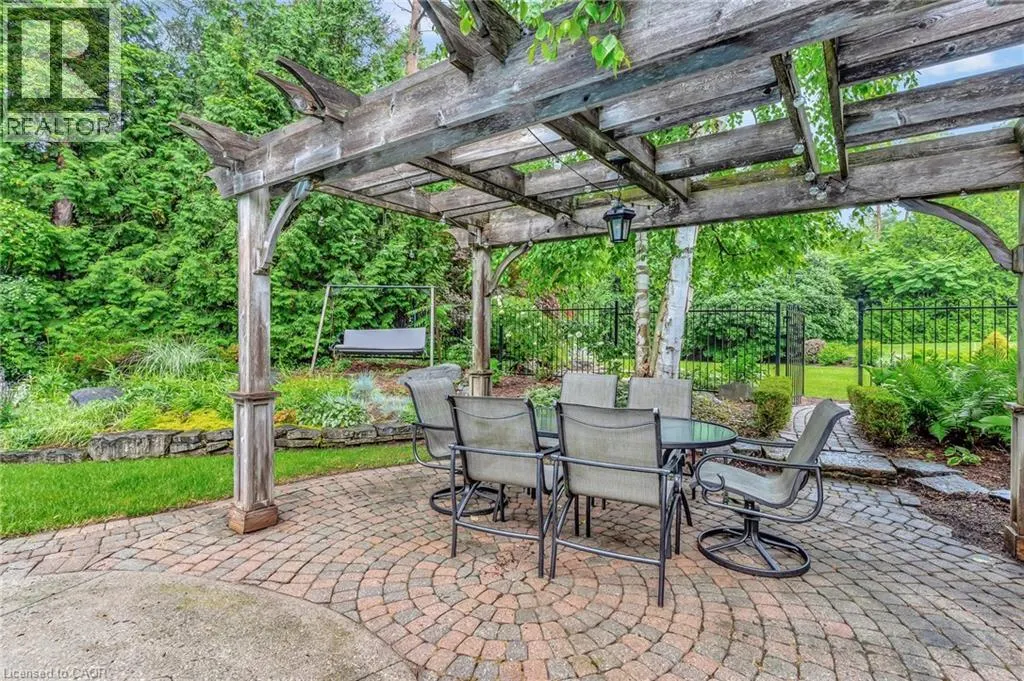 22 DEERPATH Court