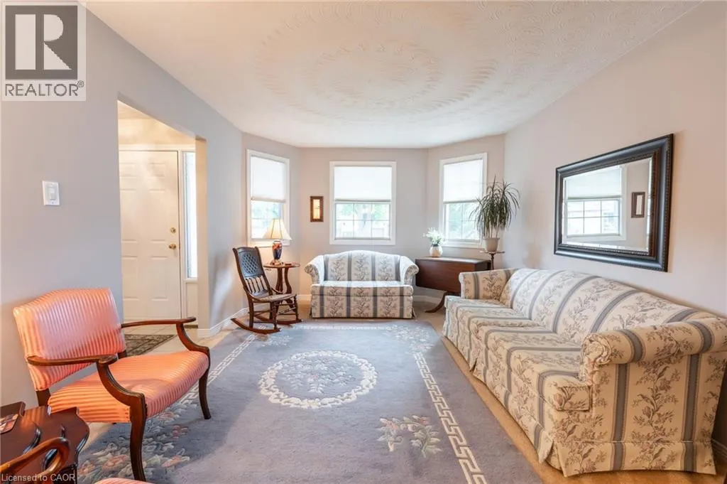 168 SIRENTE Drive