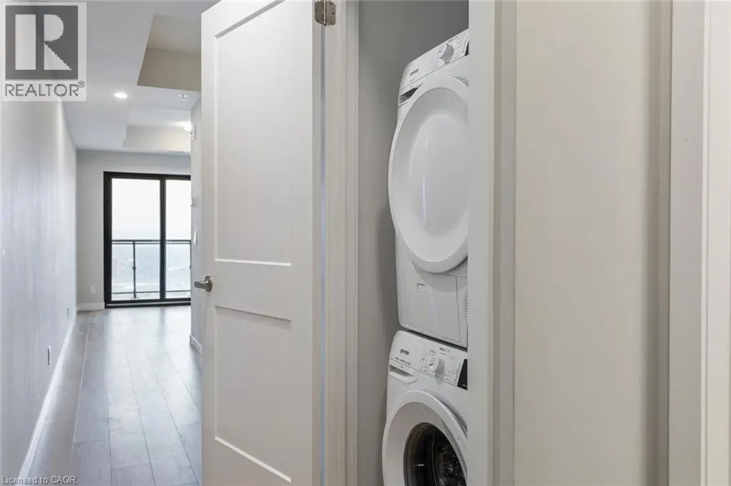 15 QUEEN Street Unit# 2204, #2204