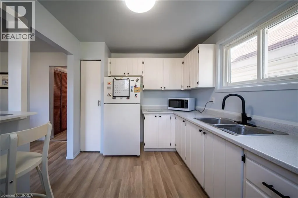100 WHITE OWL Crescent