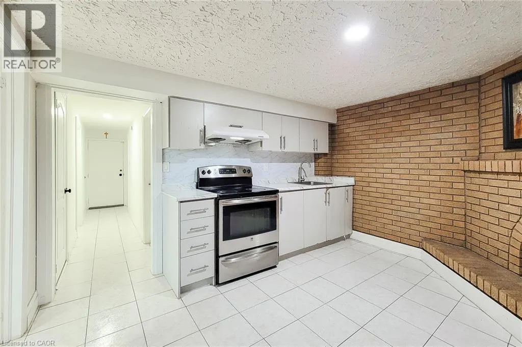 12 MAITLAND Avenue Unit# Basement, #Basement