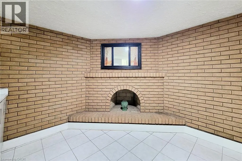12 MAITLAND Avenue Unit# Basement, #Basement