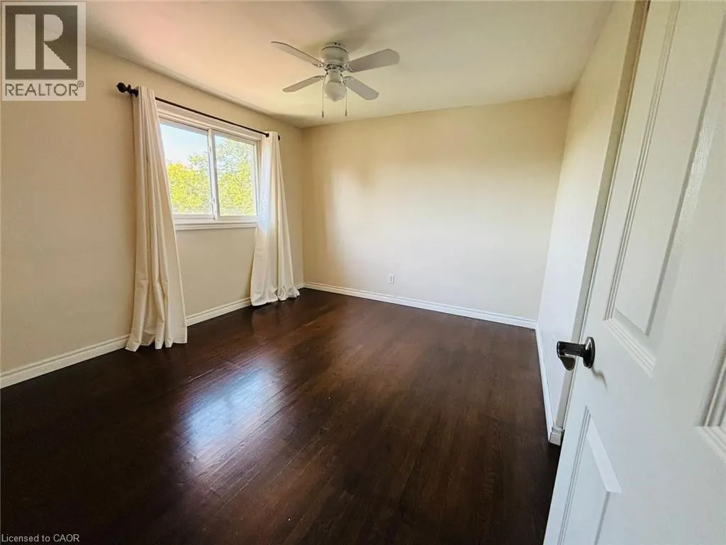 1442 PINEVIEW Court