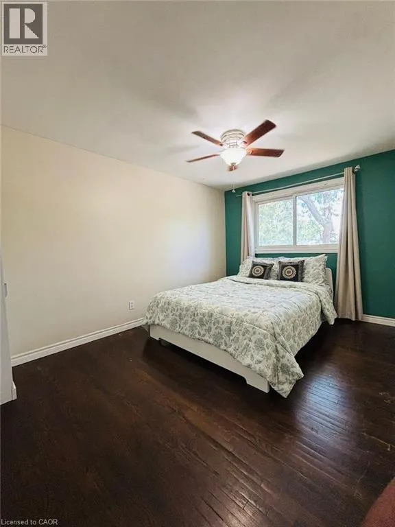 1442 PINEVIEW Court