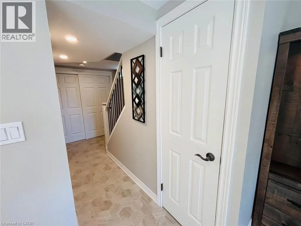 1442 PINEVIEW Court