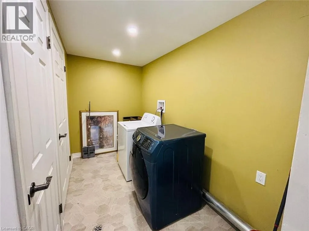 1442 PINEVIEW Court