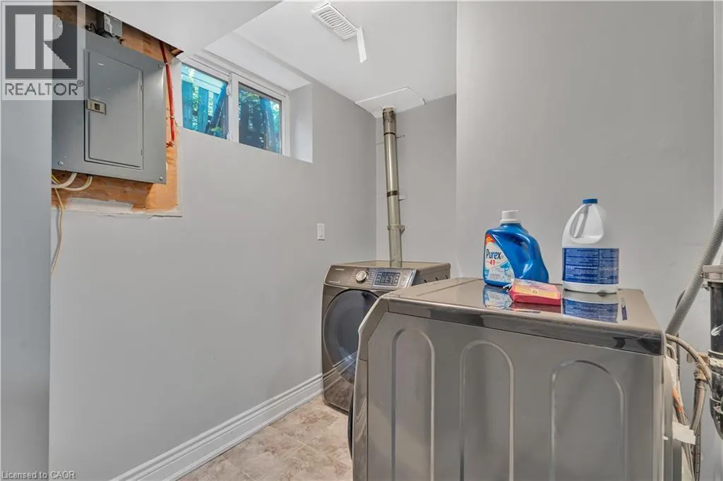 318 EAST 43RD Street