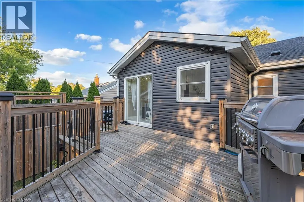 318 EAST 43RD Street