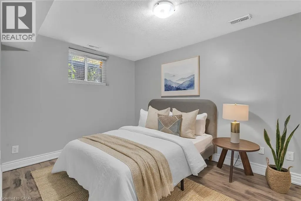 318 EAST 43RD Street