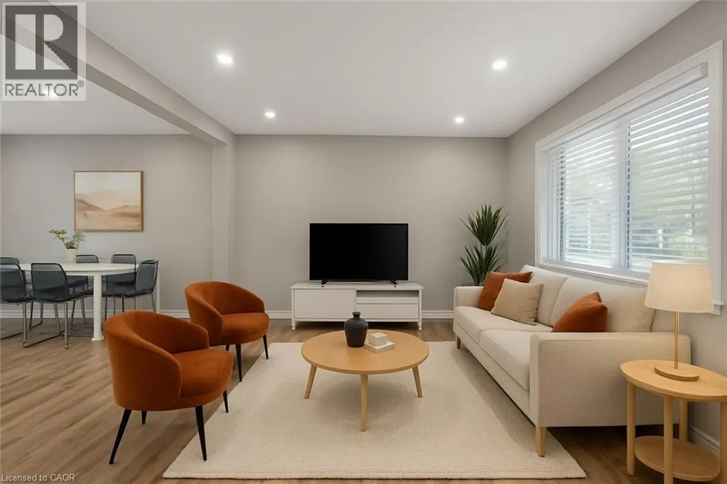 318 EAST 43RD Street
