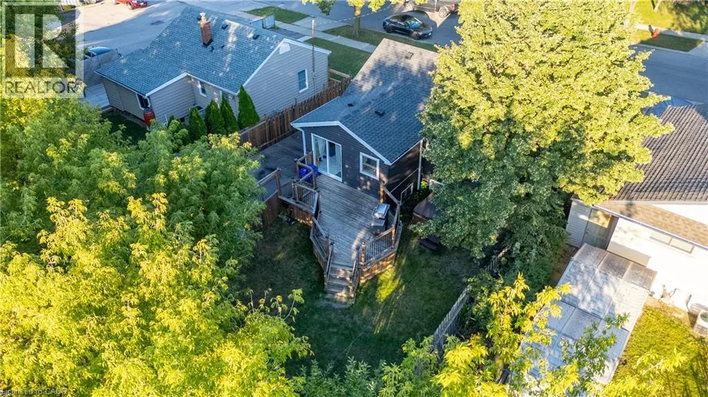 318 EAST 43RD Street
