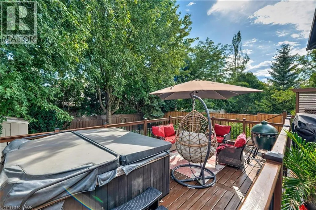 10 SCOTTSWOOD Lane