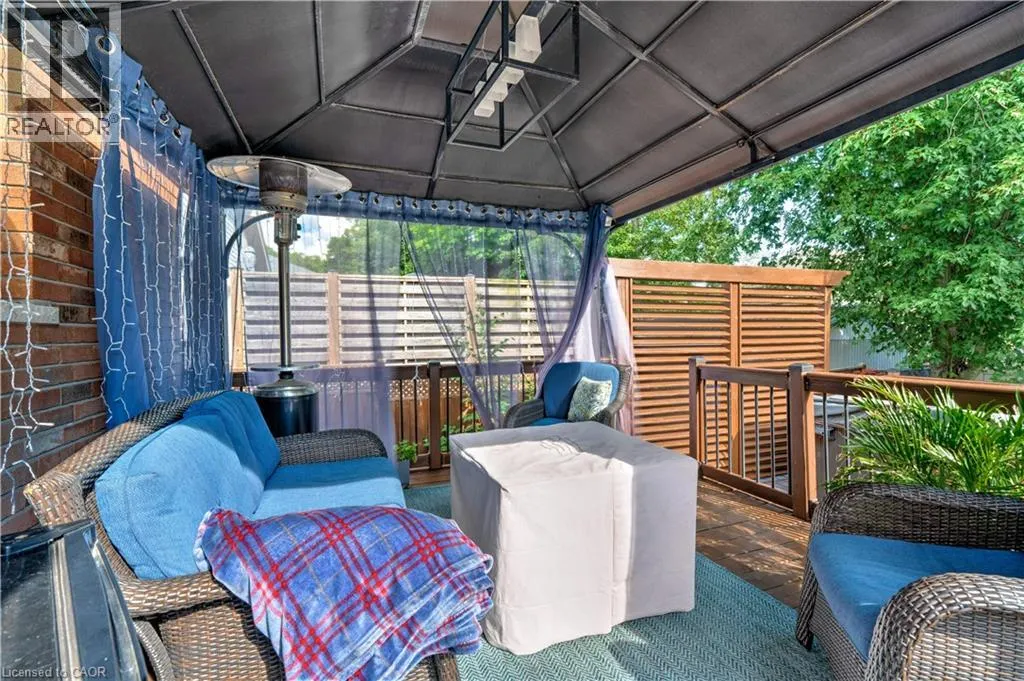 10 SCOTTSWOOD Lane
