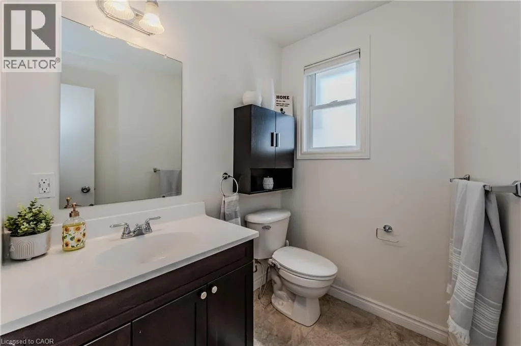 60 ELMSDALE Drive Unit# 35, #35