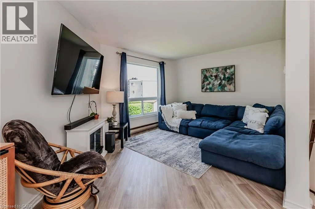 60 ELMSDALE Drive Unit# 35, #35
