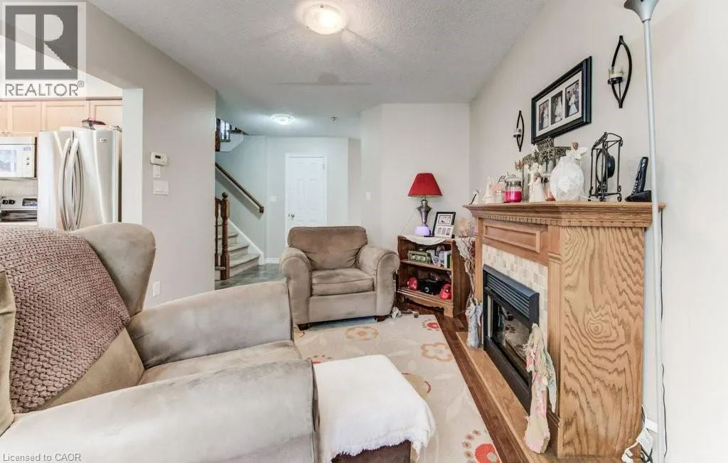 404 TEALBY Crescent
