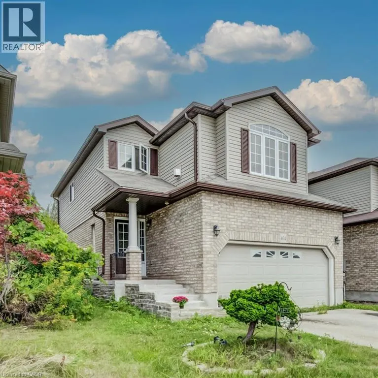 404 TEALBY Crescent