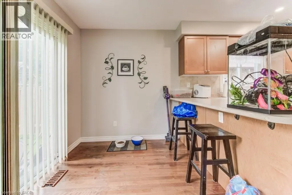 404 TEALBY Crescent
