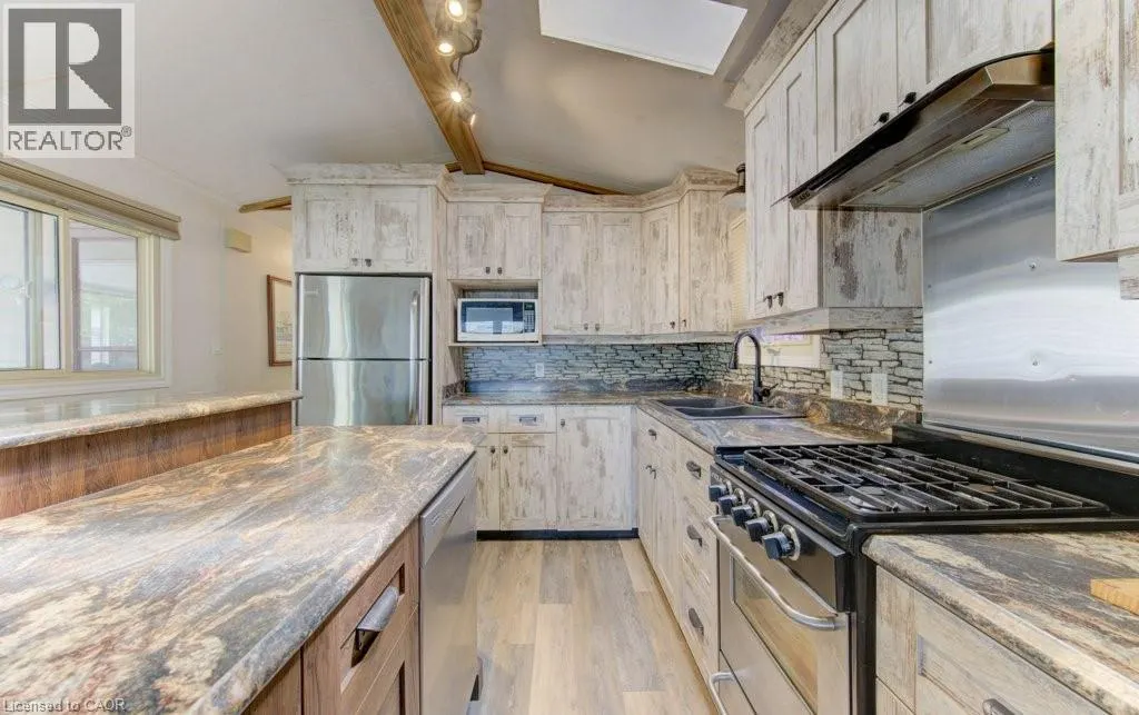 580 BEAVER CREEK Road Unit# 206, #206