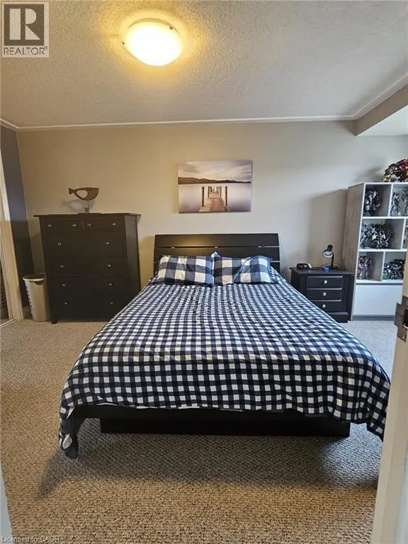 337 KINGSWOOD Drive Unit# 17, #17