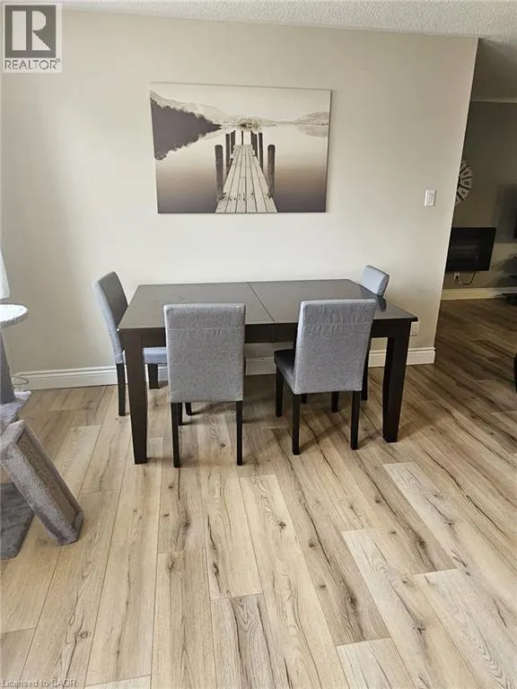 337 KINGSWOOD Drive Unit# 17, #17