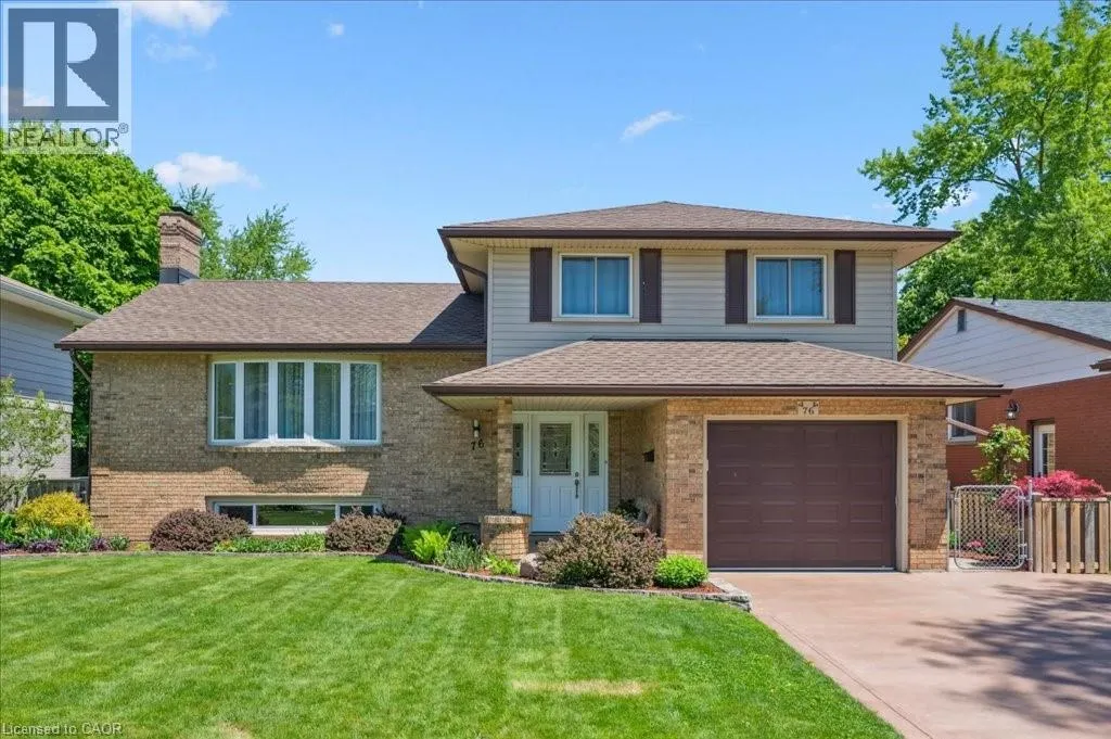 76 LOWER CANADA Crescent