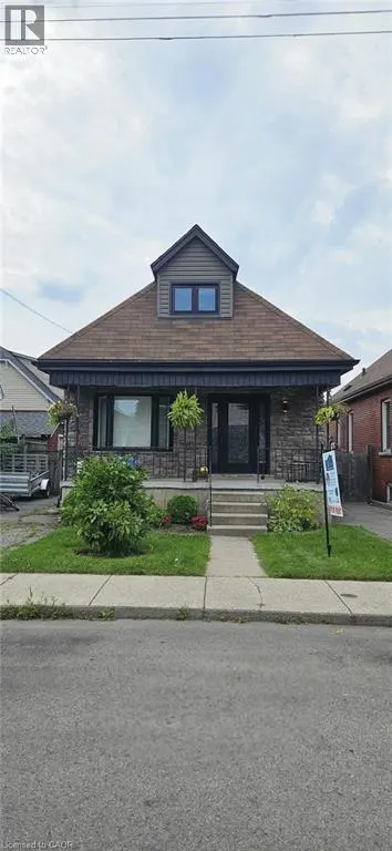 65 TUXEDO Avenue N