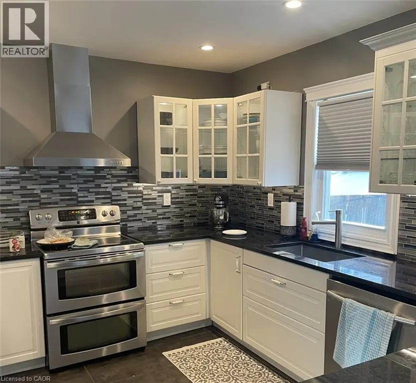 65 TUXEDO Avenue N