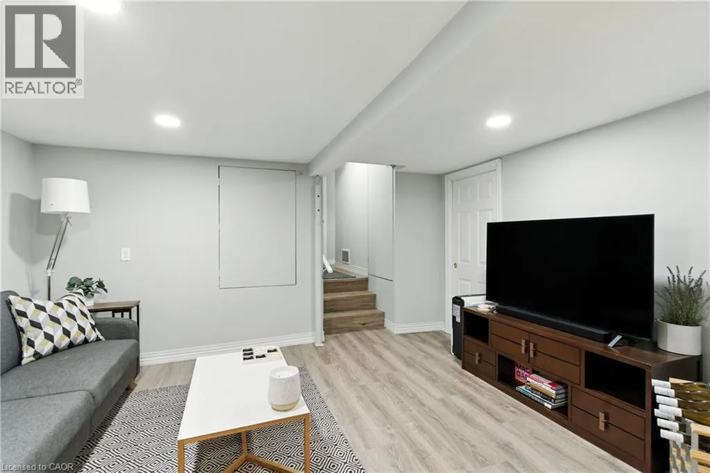 26 GILLARD Street