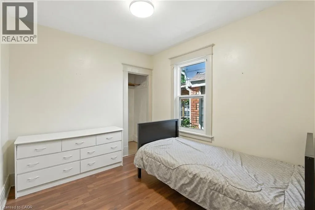 1 BERRYMAN Avenue
