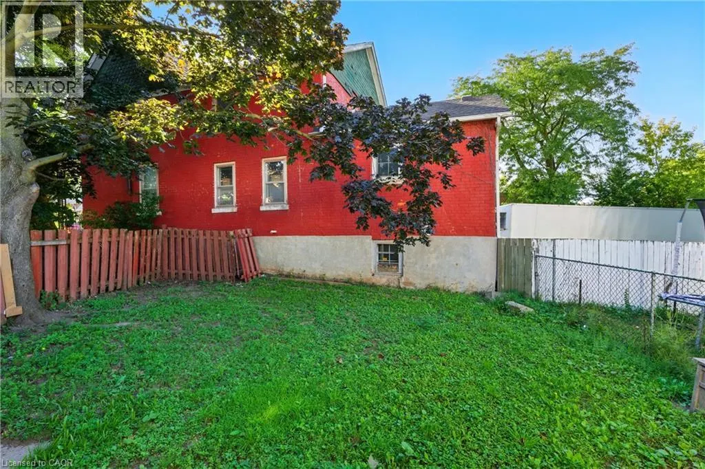 1 BERRYMAN Avenue