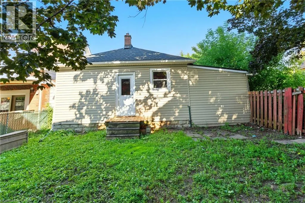 1 BERRYMAN Avenue