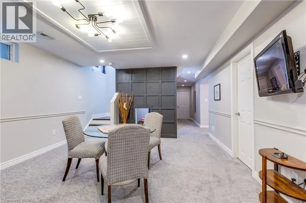 206 FIDDLER'S GREEN Road