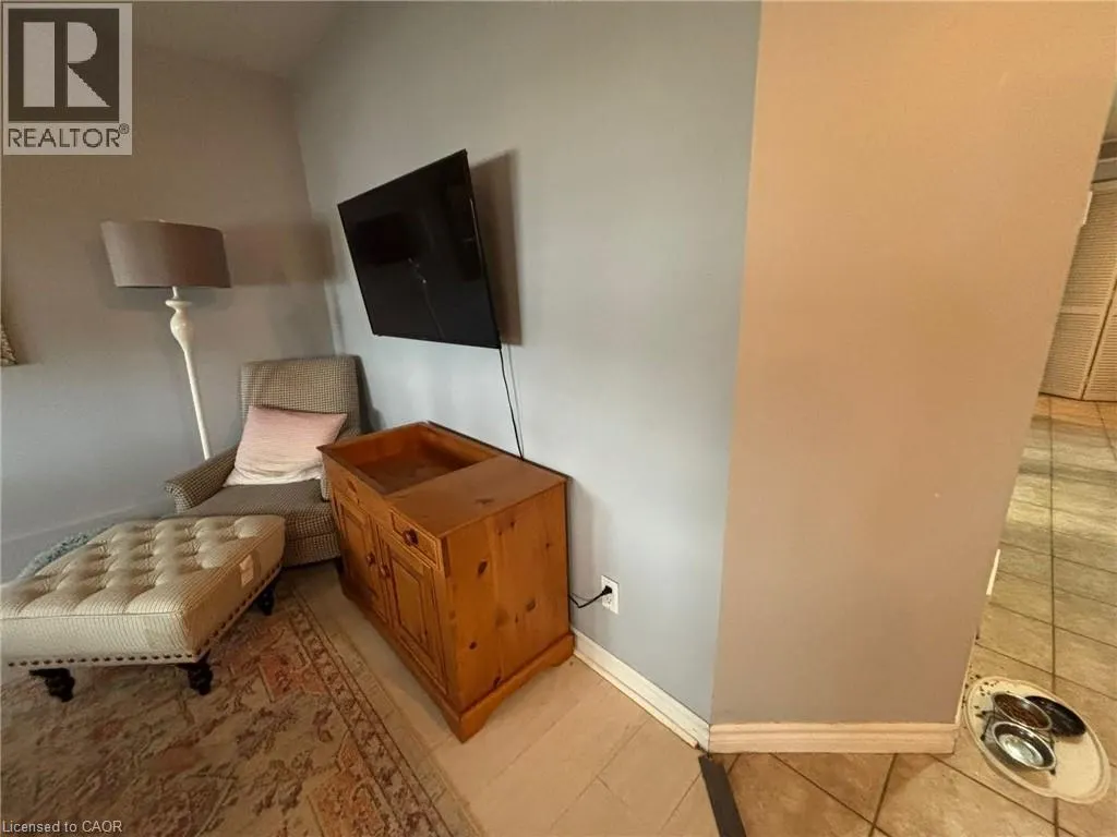 124 KING Street N Unit# 1, #1