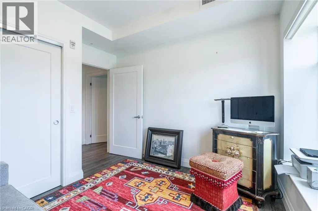 30 HAMILTON Street S Unit# 213, #213