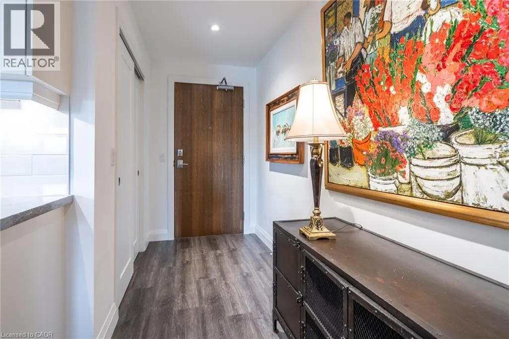 30 HAMILTON Street S Unit# 213, #213