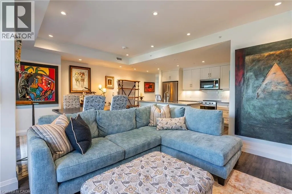30 HAMILTON Street S Unit# 213, #213