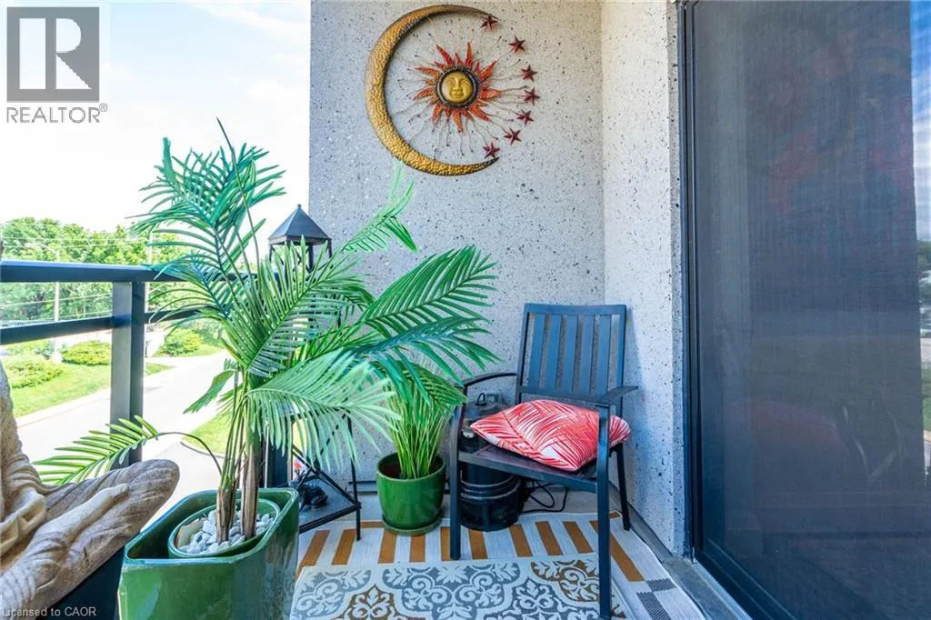 30 HAMILTON Street S Unit# 213, #213
