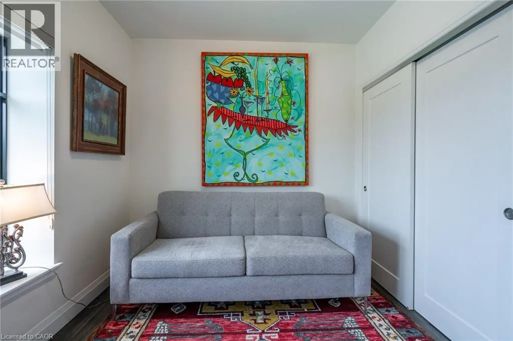 30 HAMILTON Street S Unit# 213, #213
