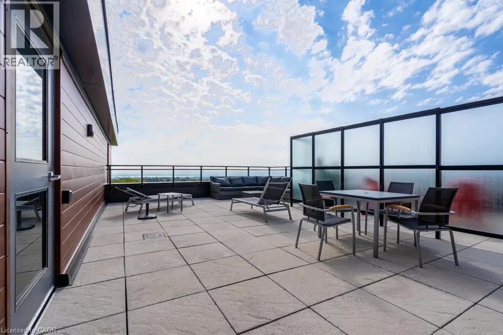 30 HAMILTON Street S Unit# 213, #213