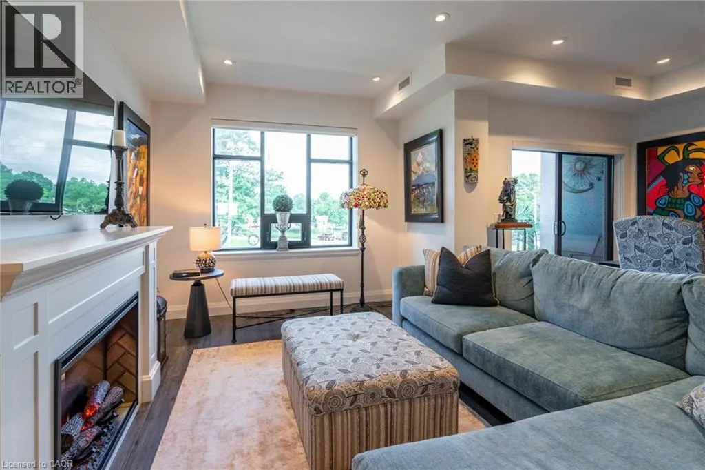 30 HAMILTON Street S Unit# 213, #213