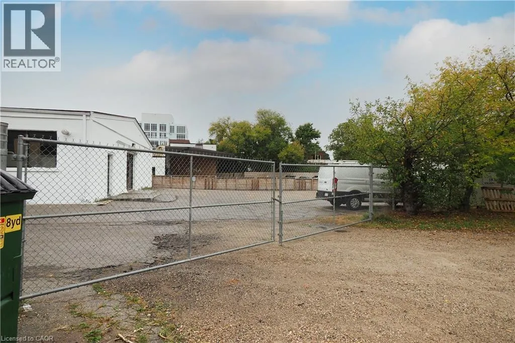 54 BRIDGEPORT Road E
