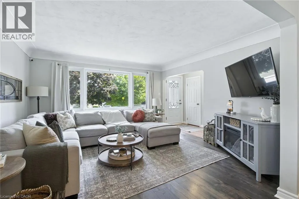 136 WEST 24TH Street