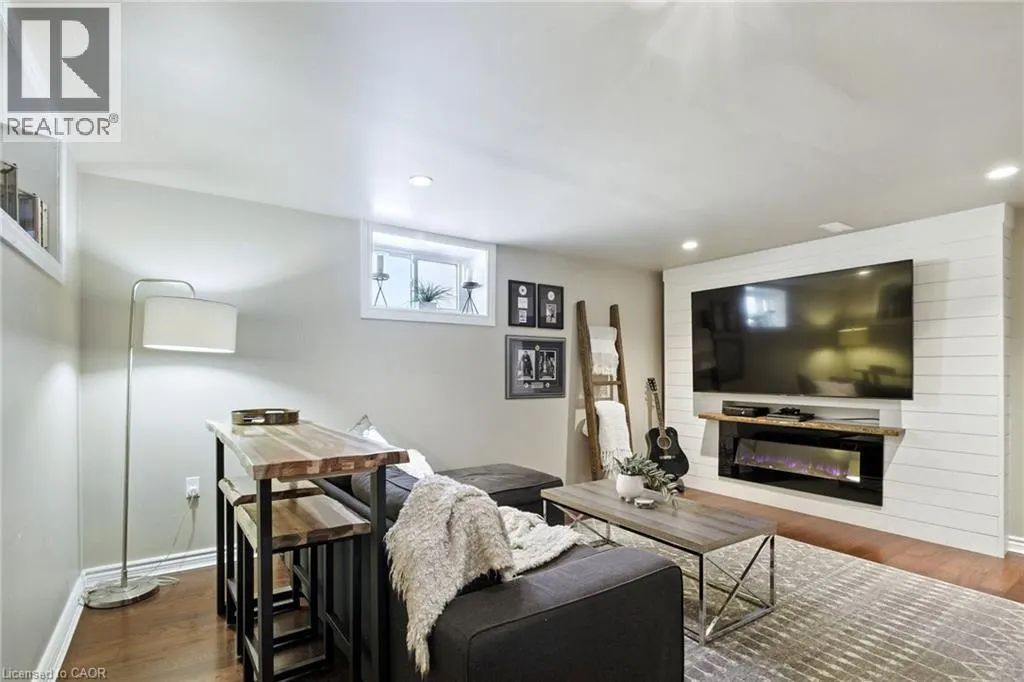 136 WEST 24TH Street